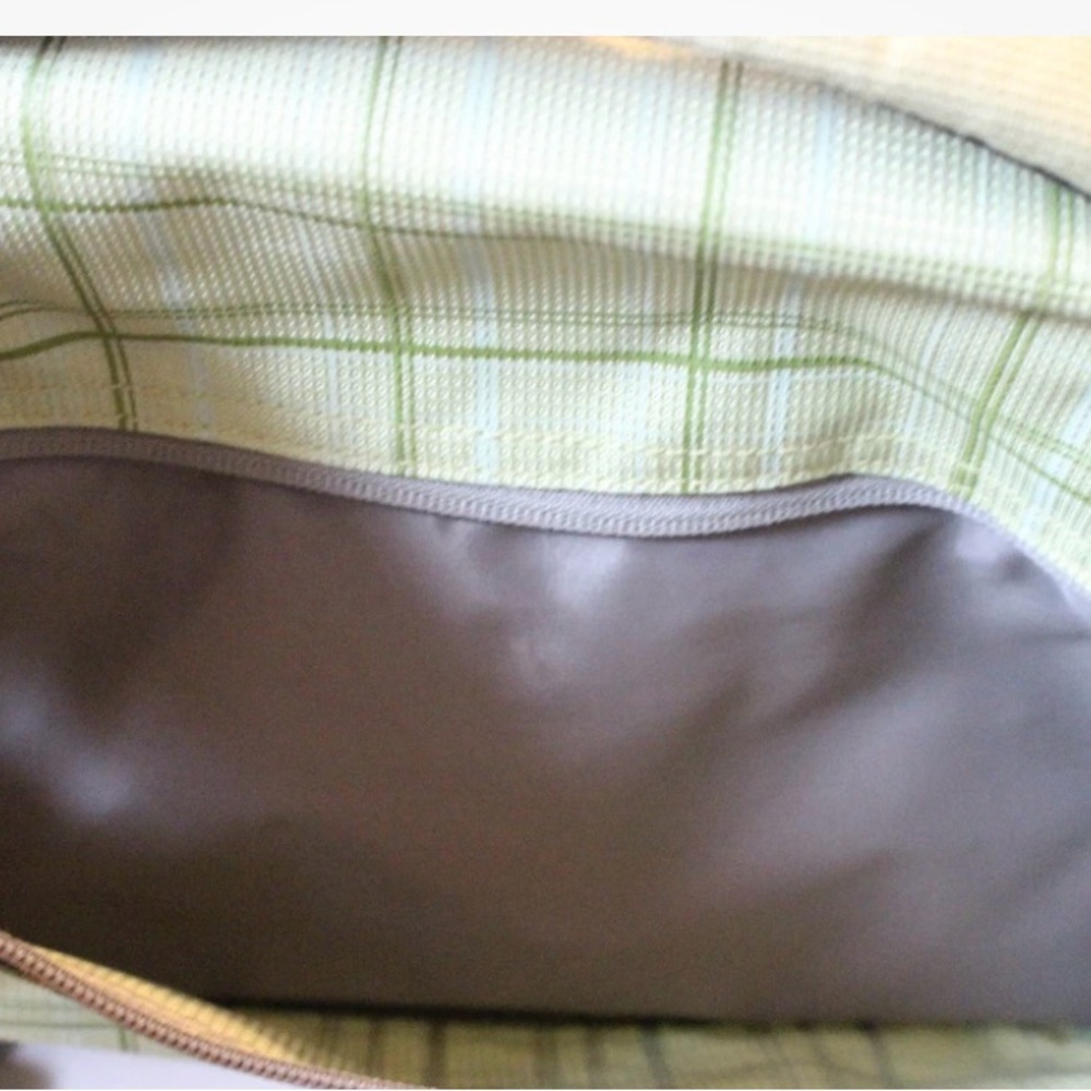 NEVER USED- High Sierra Green Messenger Bag with Plaid Design - Picture 4 of 4